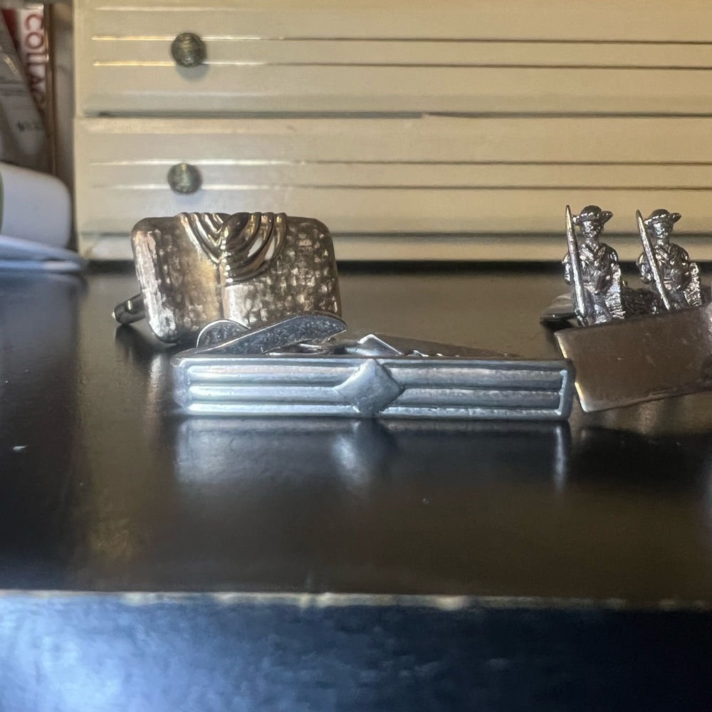 Cuff links and tie clip